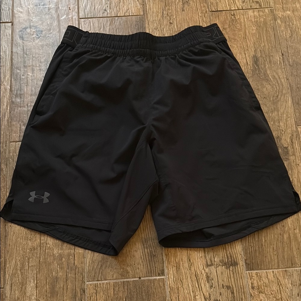 Under Armour Black Athletic Shorts Lightweight Performance Wear Size L.